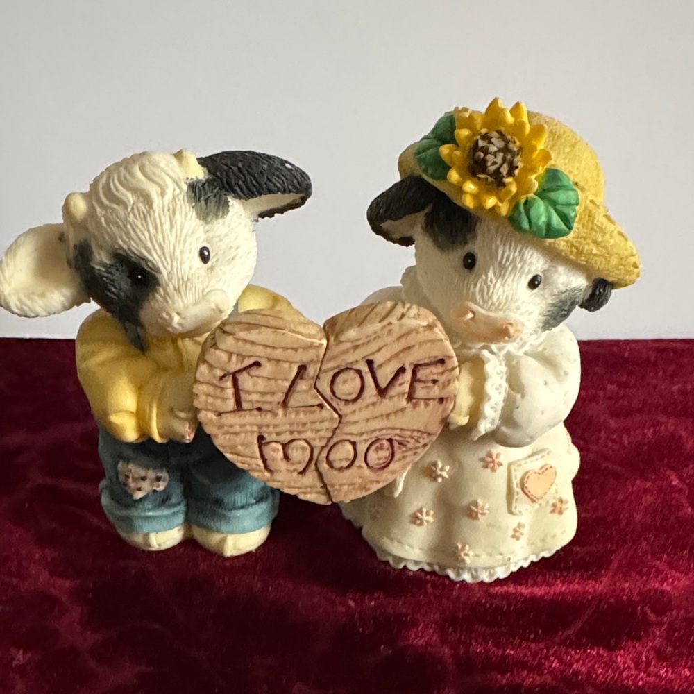 Charming Cow Couple Figurine - Yellow and Cream. “I Love Moo”